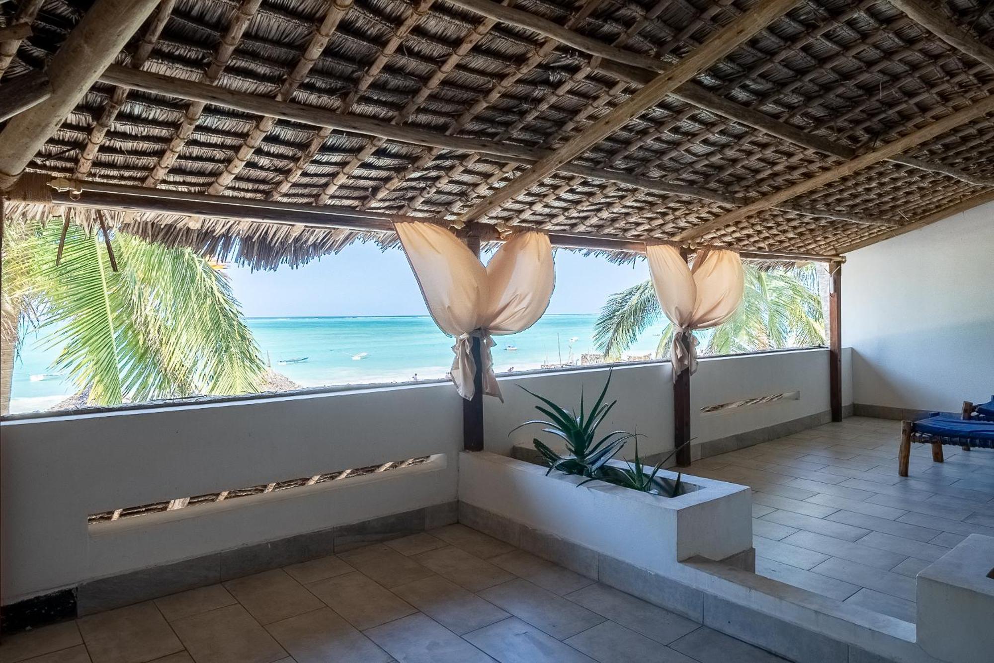 Beachfront Villa Thamani With Private Pool And Beach Zanzibarhouses Pwani Mchangani Exterior photo