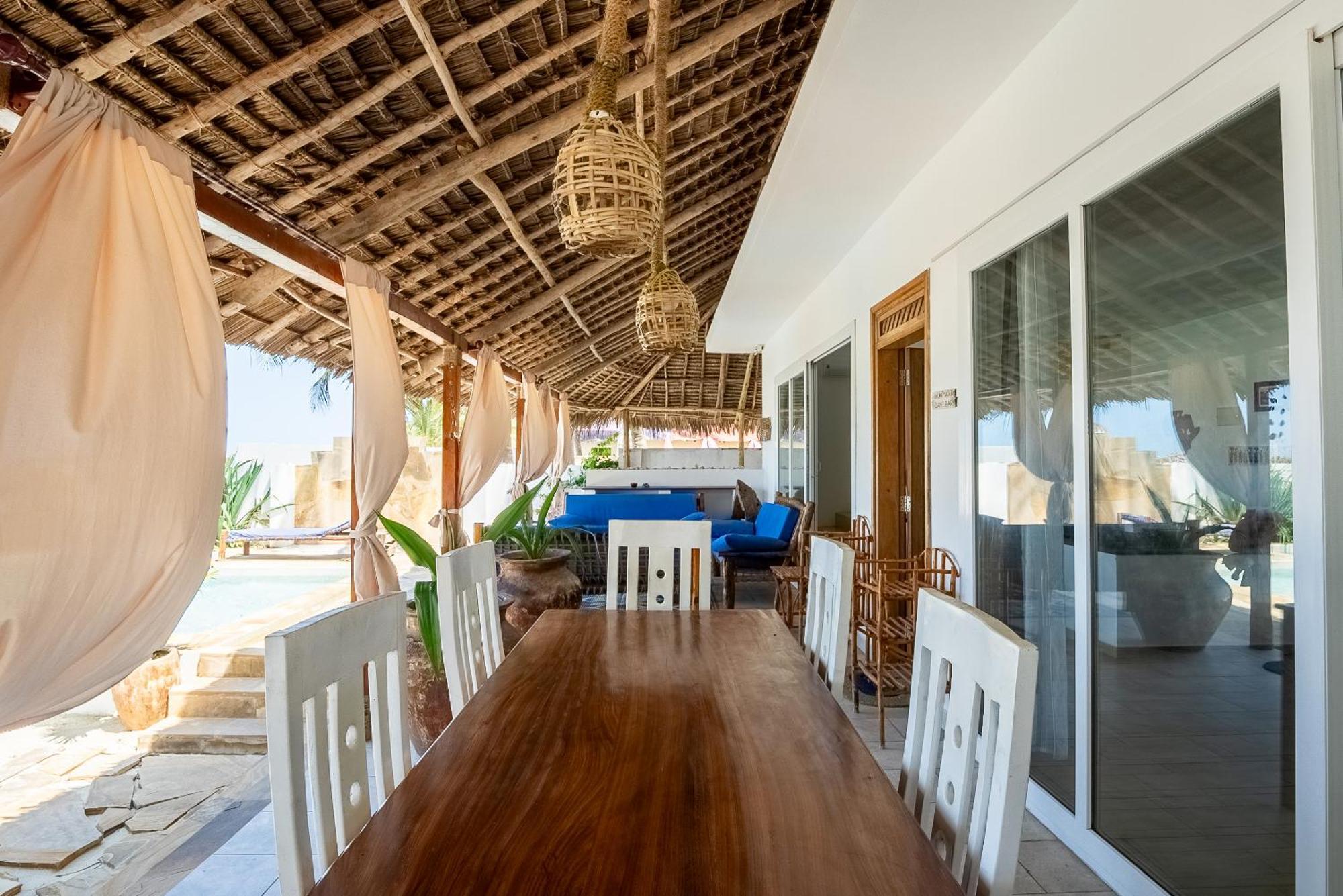 Beachfront Villa Thamani With Private Pool And Beach Zanzibarhouses Pwani Mchangani Exterior photo