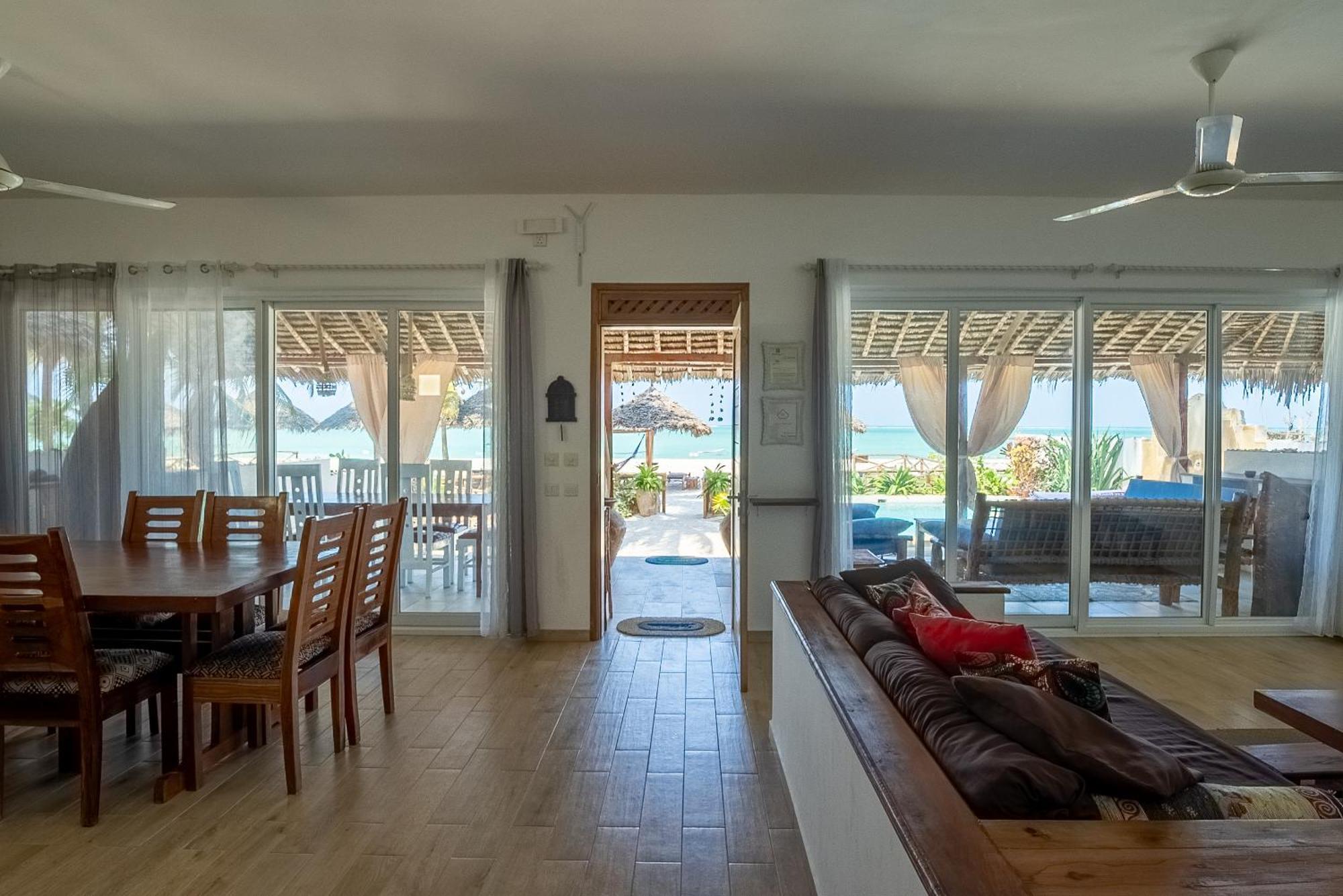 Beachfront Villa Thamani With Private Pool And Beach Zanzibarhouses Pwani Mchangani Exterior photo